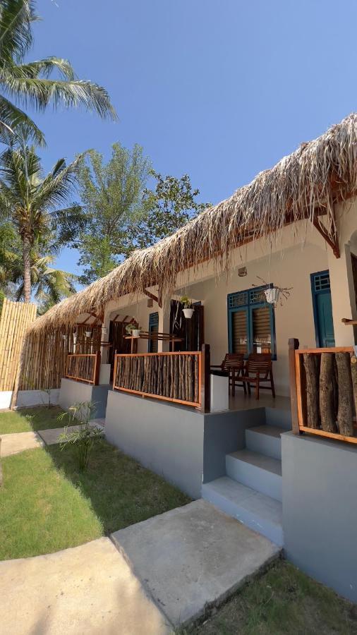 Formosa Beach Club & Bungalow Gili Air Bagian luar foto