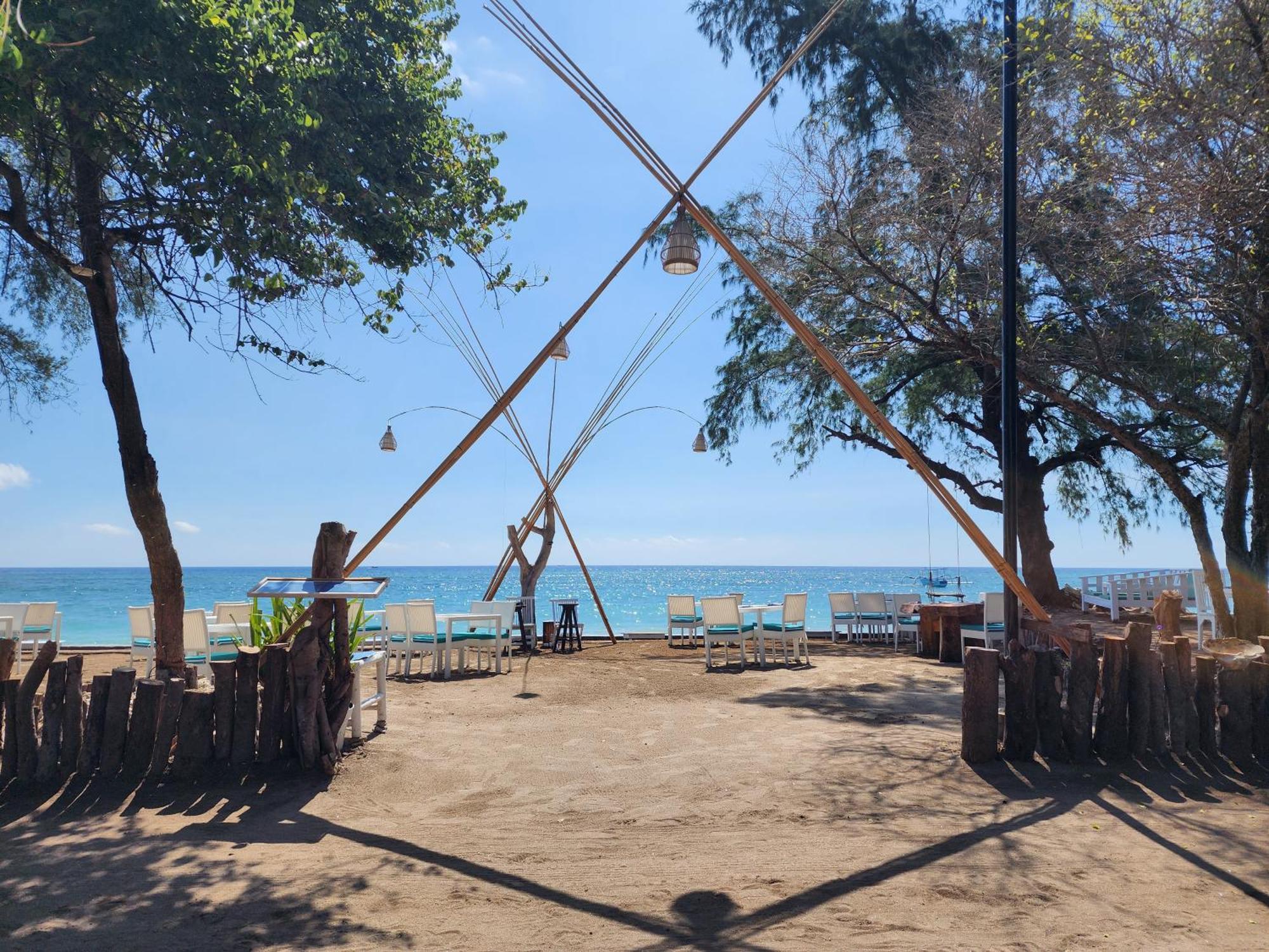Formosa Beach Club & Bungalow Gili Air Bagian luar foto