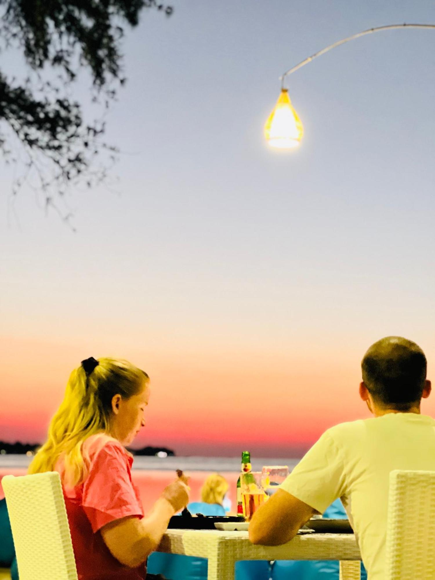 Formosa Beach Club & Bungalow Gili Air Bagian luar foto